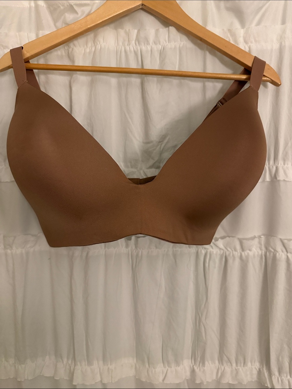 SKIMS Smooth Wireless Contour Bra - Brown